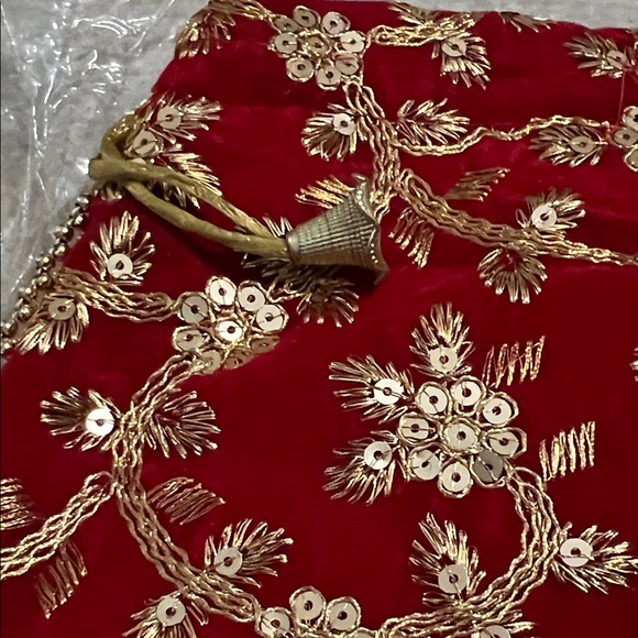 Red Embroidered Velvet Drawstring Bag - Picture 3 of 7